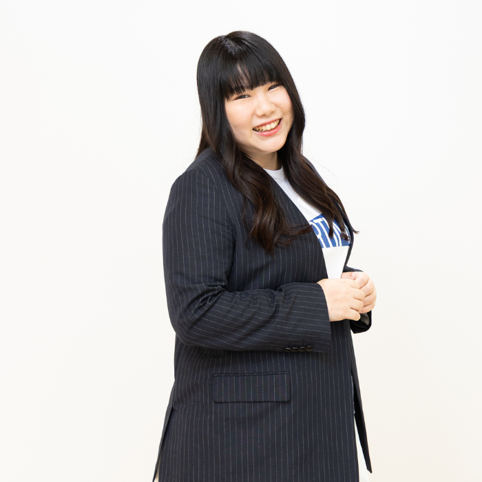 小暮 桃子