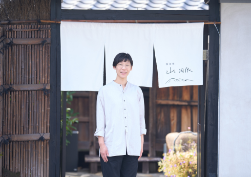 非日常を味わう岐阜の喫茶室。県外客を惹きつけた情報発信の秘訣｜喫茶室 山脈